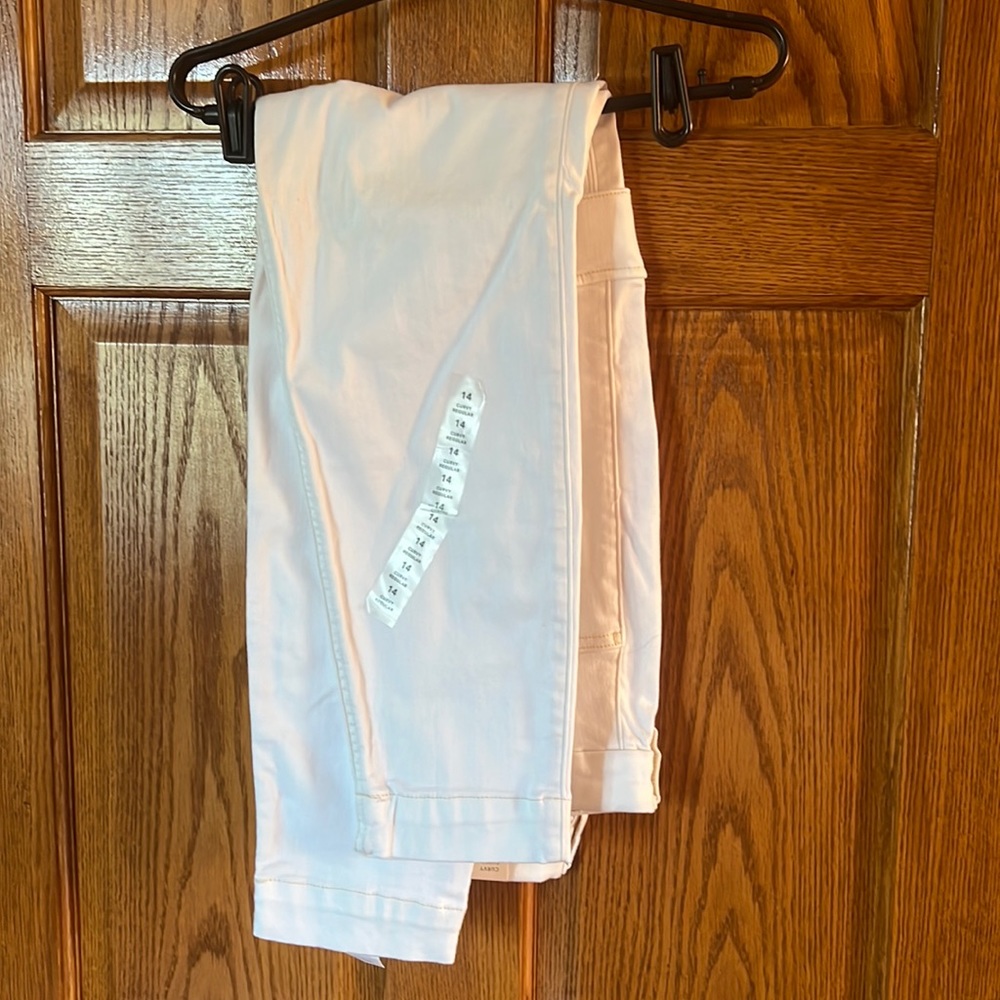 Cool White Curvy Jeans